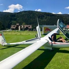 Flugwegposition um 08:37:31: Aufgenommen in der Nähe von Gemeinde Mautern in der Steiermark, 8774, Österreich in 2128 Meter